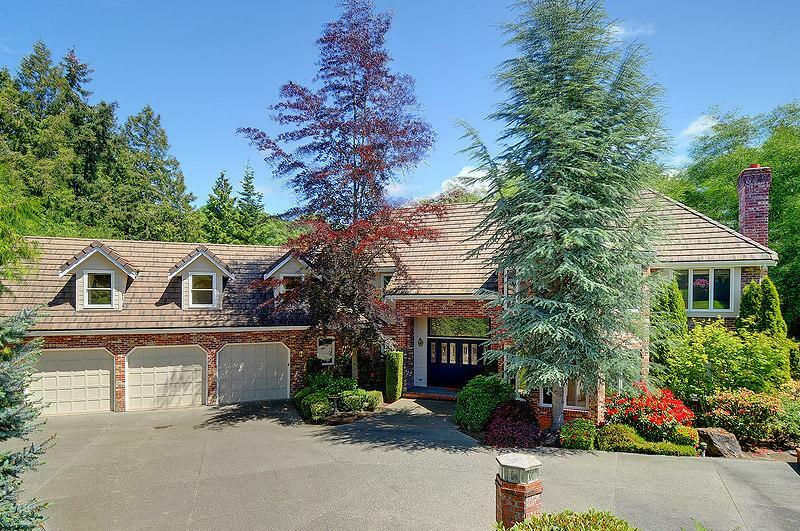 Property Photo: 21631 Makah Rd WA 98020