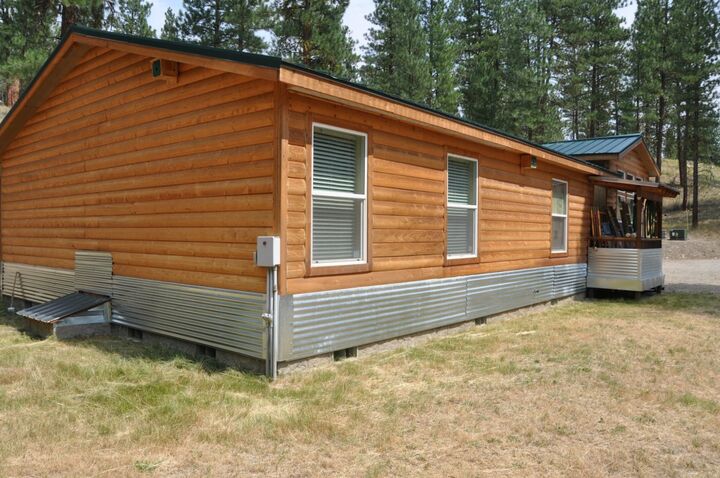 Property Photo:  75 Twin Lakes Dr  WA 98862 