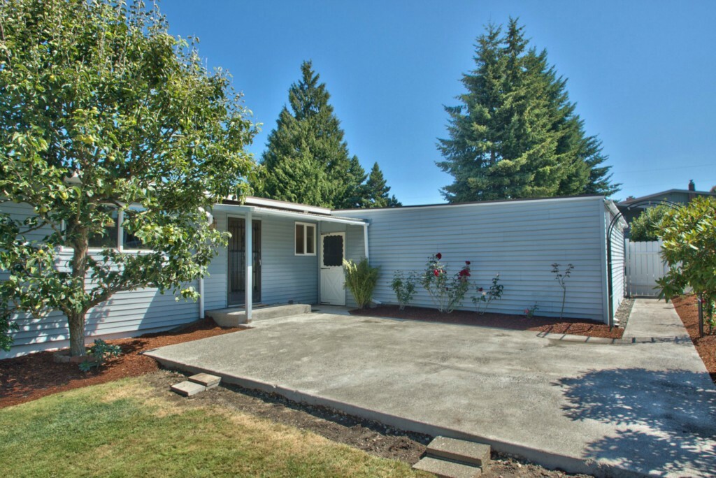 Property Photo:  1761 Bridgeview Dr  WA 98406 