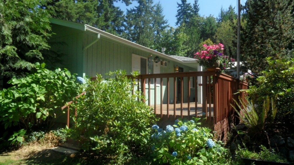 Property Photo:  224 Sunnyhill Rd W  WA 98312 