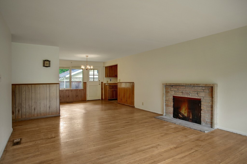 Property Photo: 10722 NE 25th St WA 98004