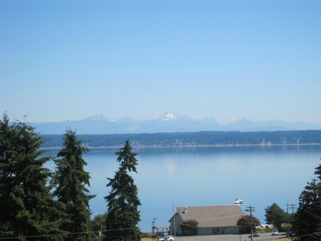 Property Photo:  1237 S East Camano Dr  WA 98282 