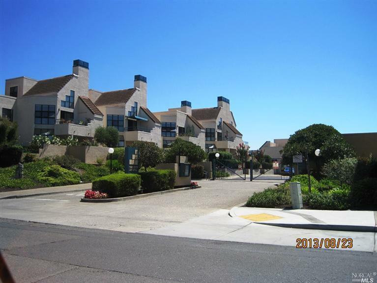 Property Photo: 112 Nantucket Lane CA 94590