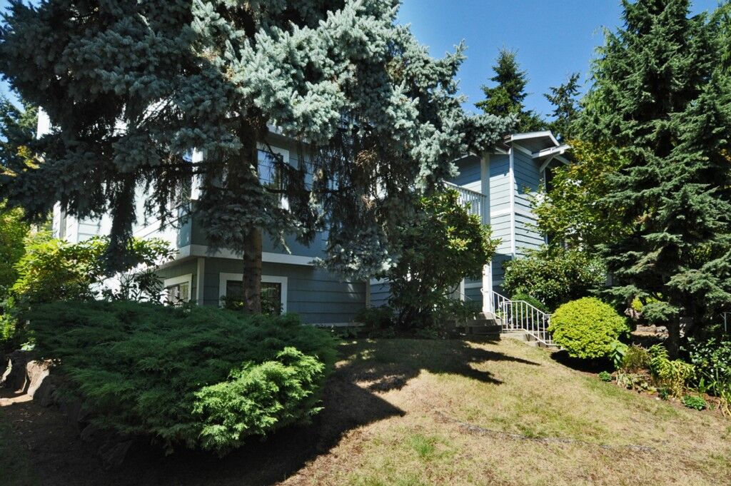 Property Photo:  911 N 163rd St B35  WA 98133 