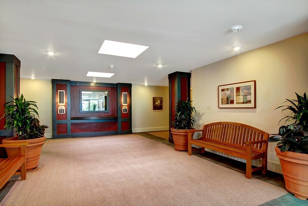 Property Photo:  500 Aloha St E209  WA 98109 