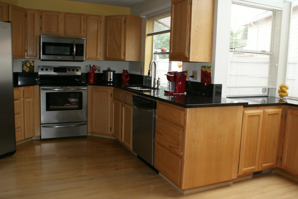 Property Photo: 13913 SE 275th St WA 98042