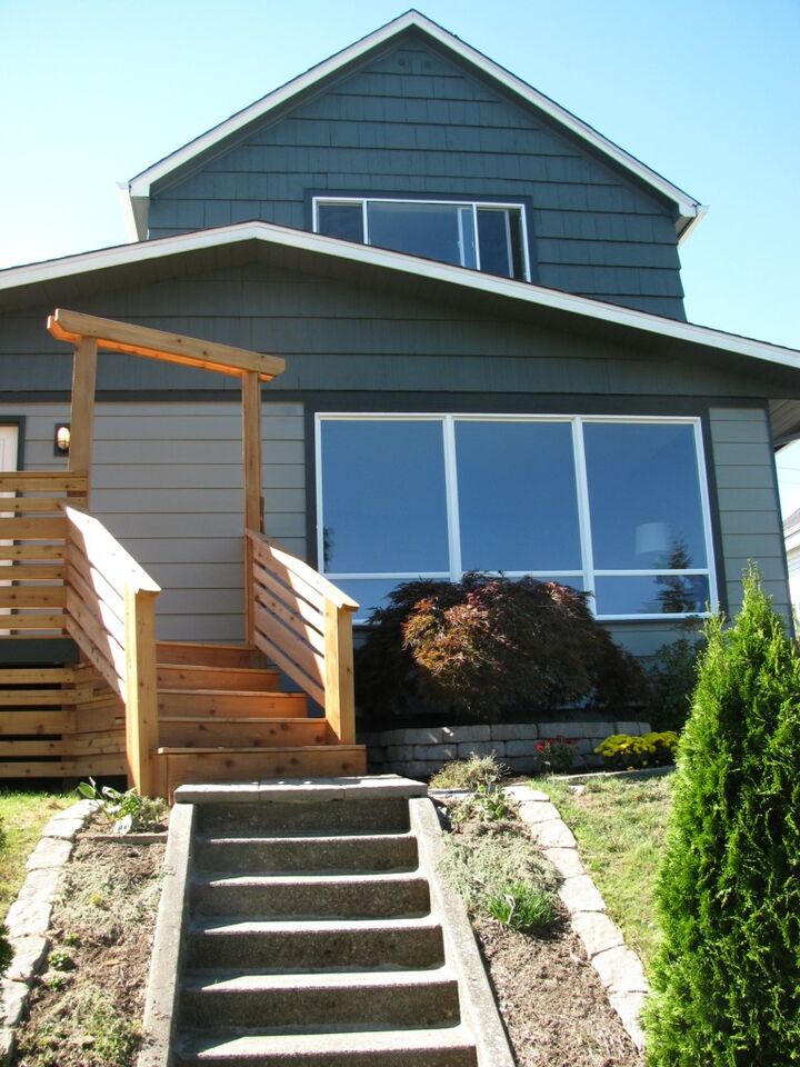 Property Photo: 1124 Wetmore Avenue WA 98201