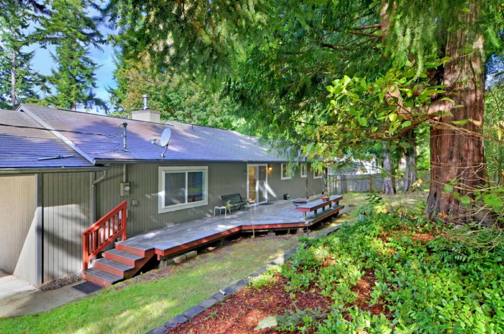 Property Photo: 7300 NE Beach Ave WA 98370