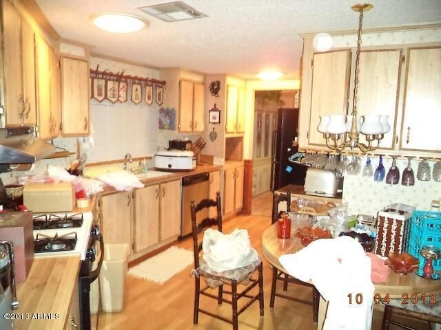 Property Photo: 1003 W Chatham Drive AZ 85541