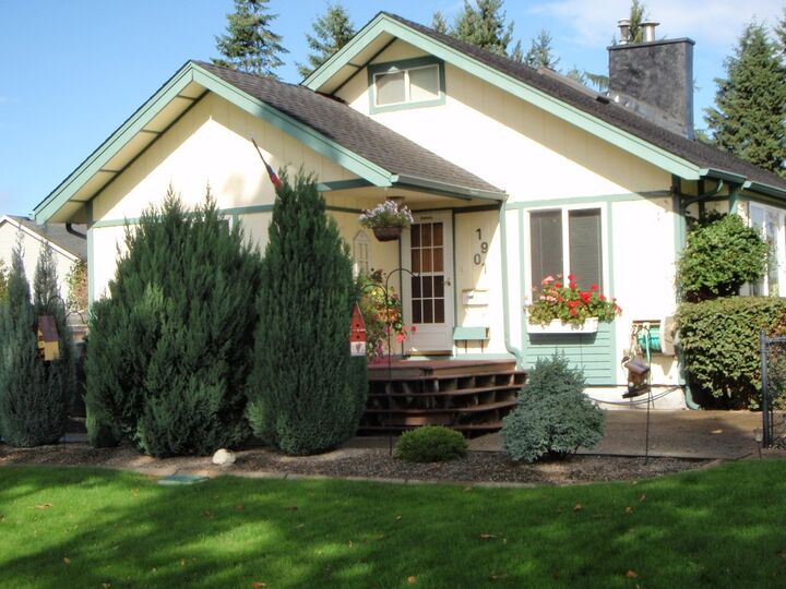 1901 4th Ave NW  Puyallup WA 98371 photo