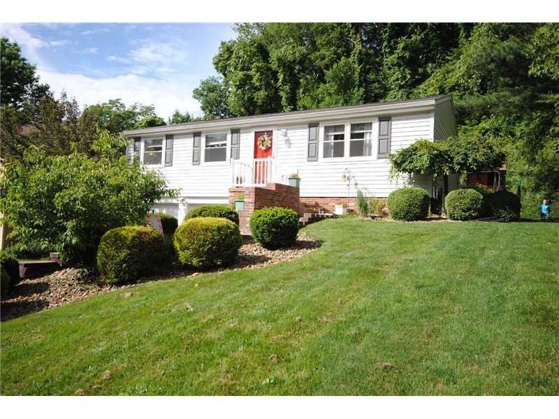 Property Photo:  118 Bashford Drive  PA 15108 