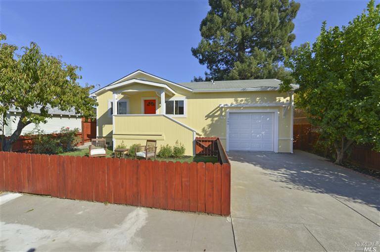 Property Photo:  566 Monroe St  CA 94559 