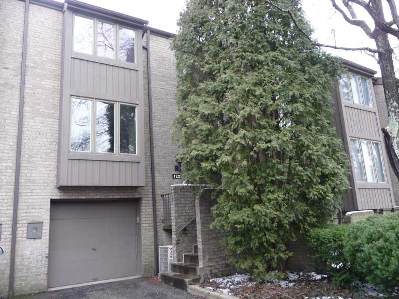 Property Photo:  122 Locust Ct  PA 15237 