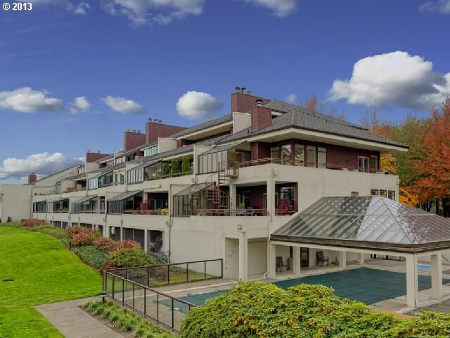 Property Photo:  5250 SW Landing Dr 3A  OR 97239 