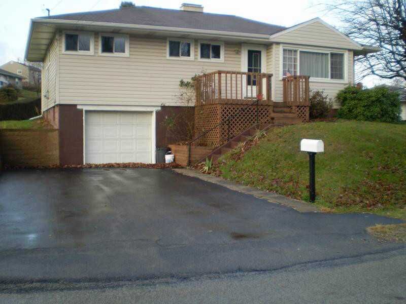 Property Photo: 1211 Concord Drive PA 15001