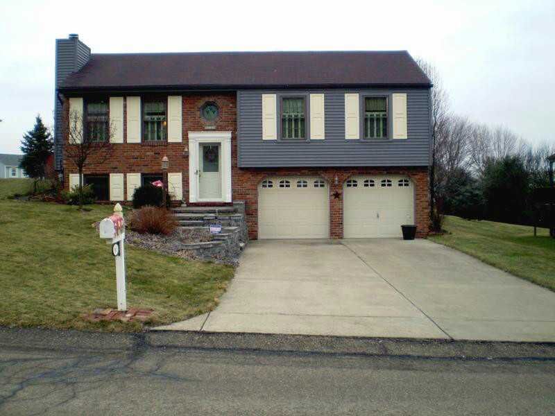 Property Photo:  61 Forest Glen Drive  PA 15126 