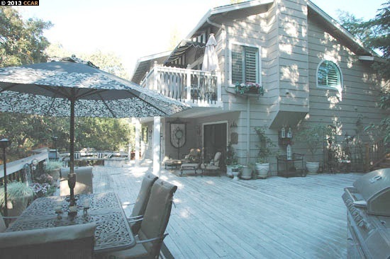 Property Photo: 210 Saint Germain Lane CA 94523-1118