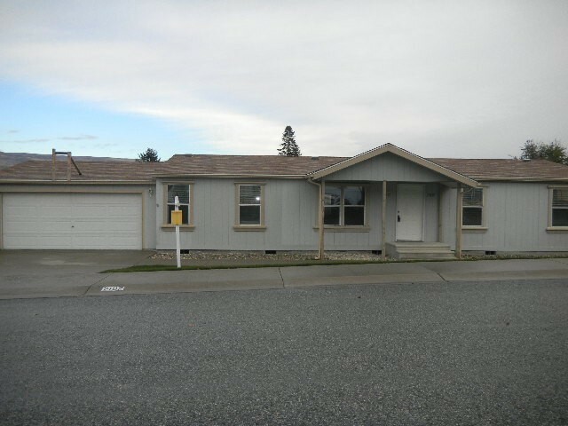 Property Photo: 2107 Honeysett Rd WA 98802