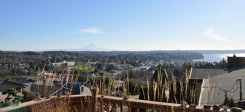 Property Photo: 21205 5th Ave S WA 98198