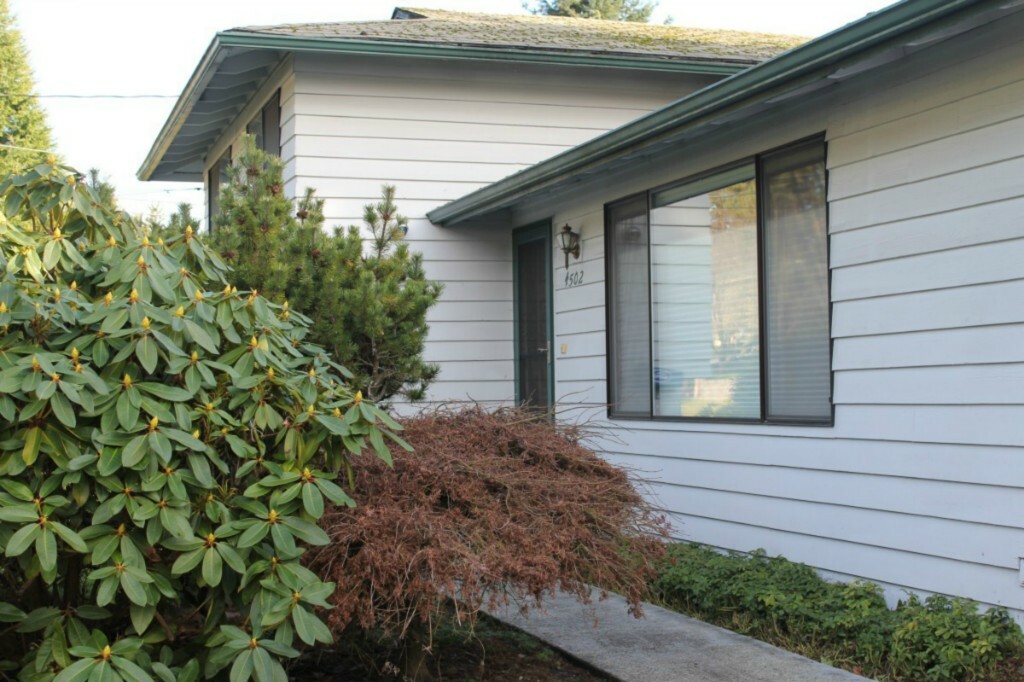 Property Photo:  4502 224th Place SW  WA 98043 