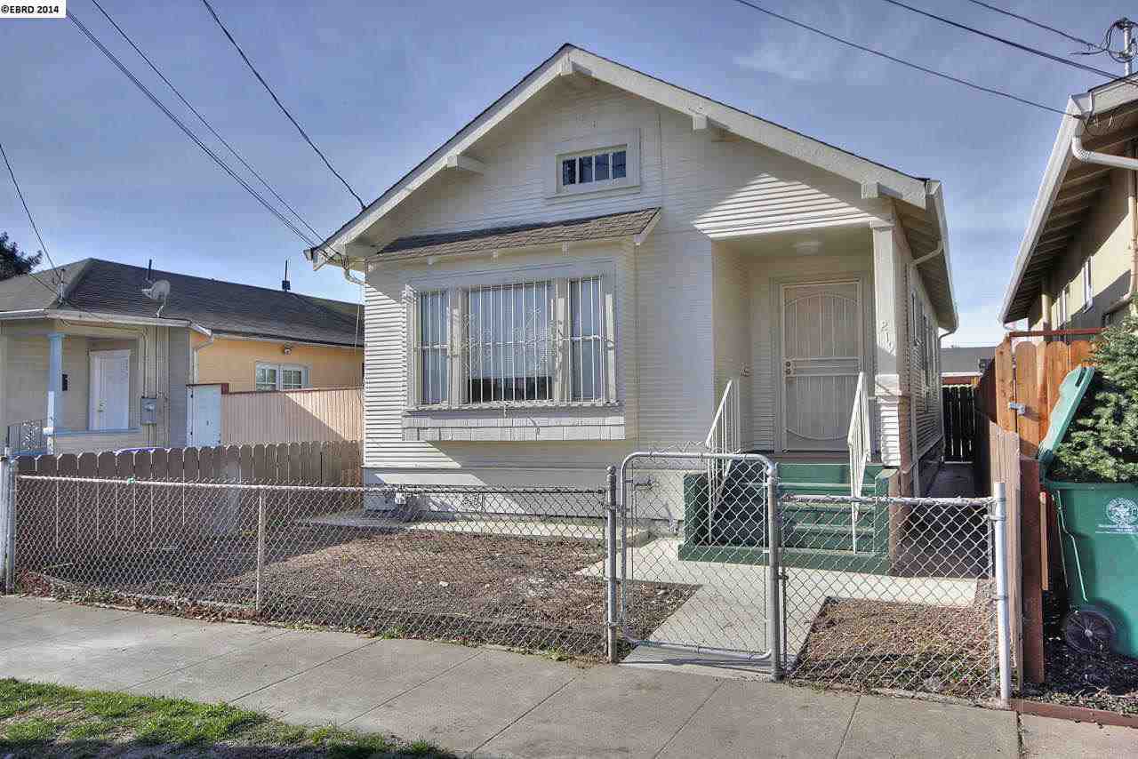 Property Photo:  219 S 13th St  CA 94804-2503 