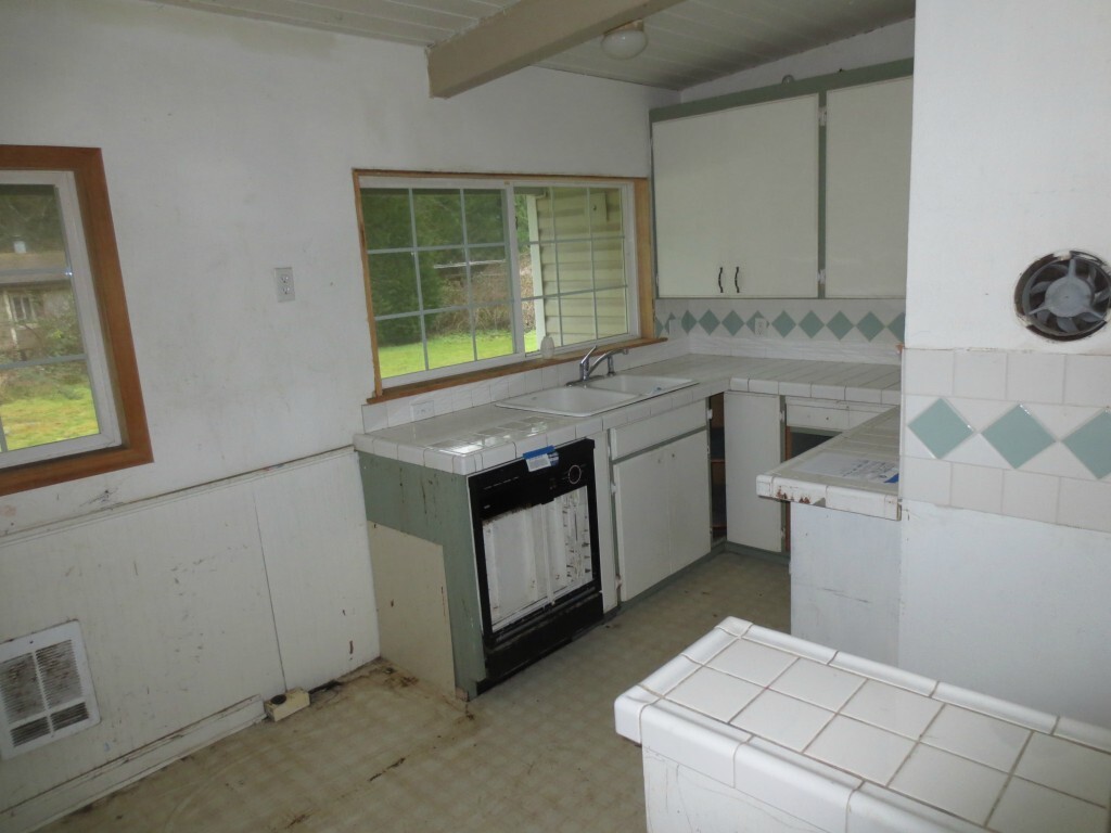 Property Photo: 6821 164th St SE WA 98296