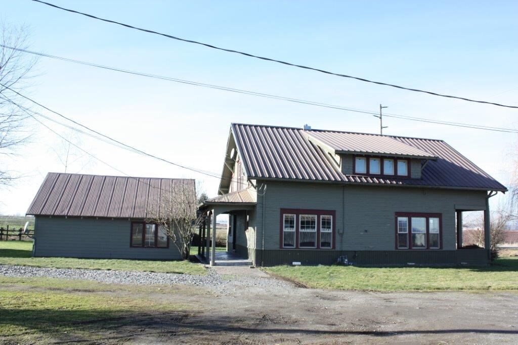 Property Photo: 4833 Rock Rd WA 98295
