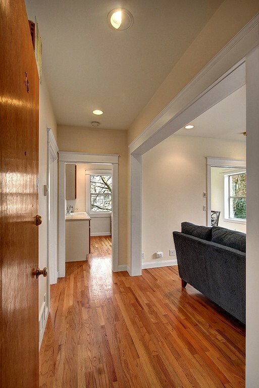 Property Photo:  7 Harrison St 28  WA 98109 