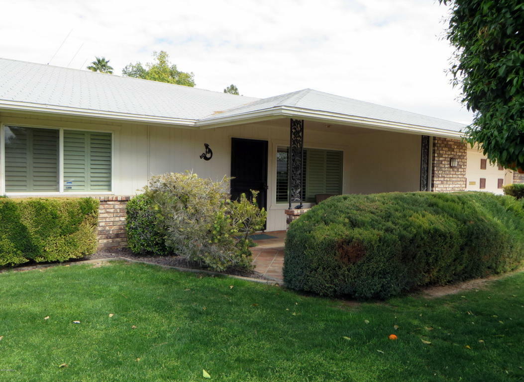 Property Photo: 9718 W Oak Ridge Drive AZ 85351