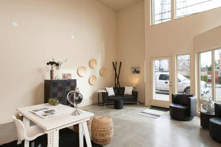 Property Photo: 8911 B Roosevelt Way NE WA 98115