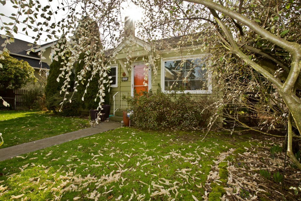 Property Photo:  1747 NW 61st Street  WA 98107 