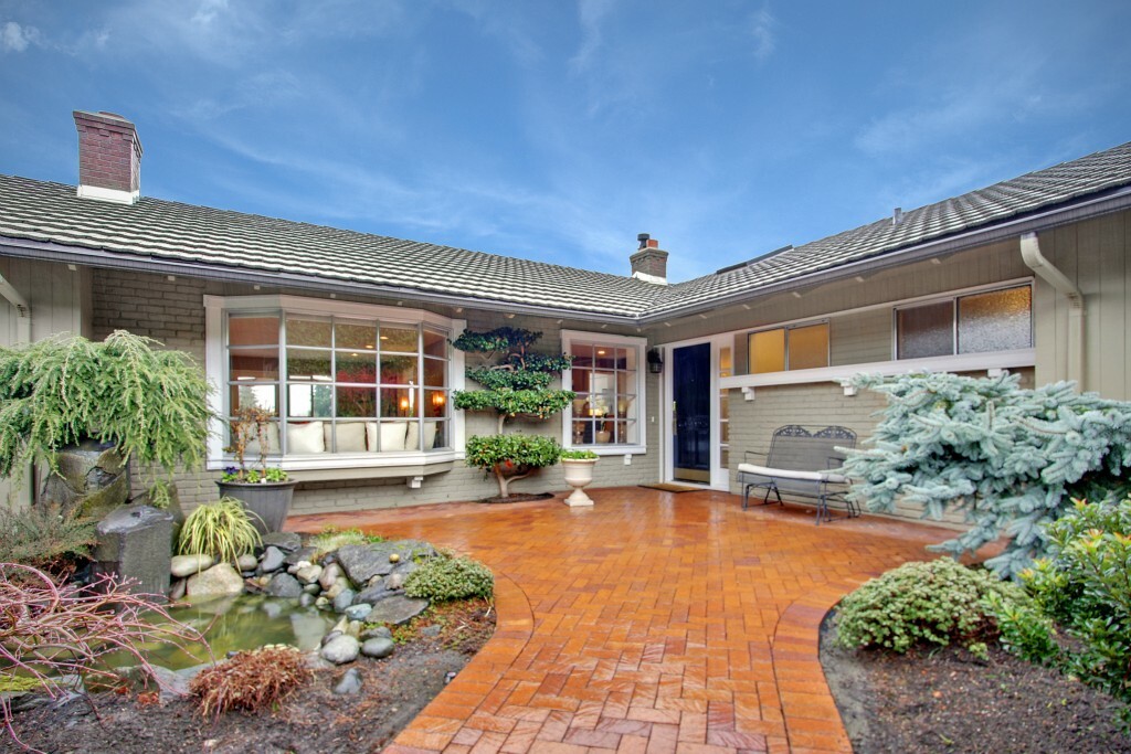 Property Photo: 1622 125th Avenue SE WA 98005