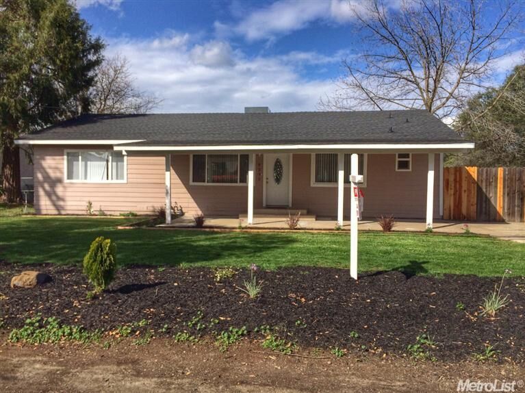 Property Photo: 9295 Elm Ave CA 95662