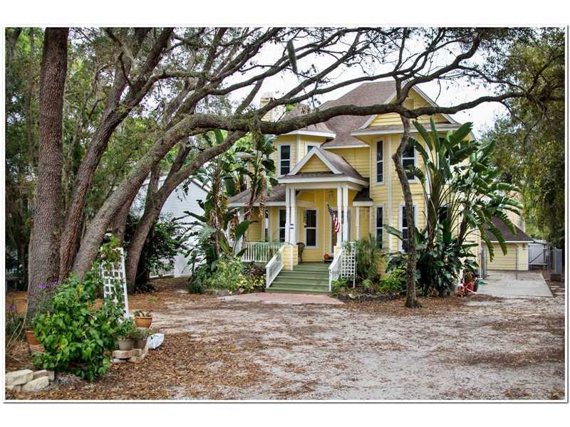 Property Photo: 510 Wideview Avenue FL 34689