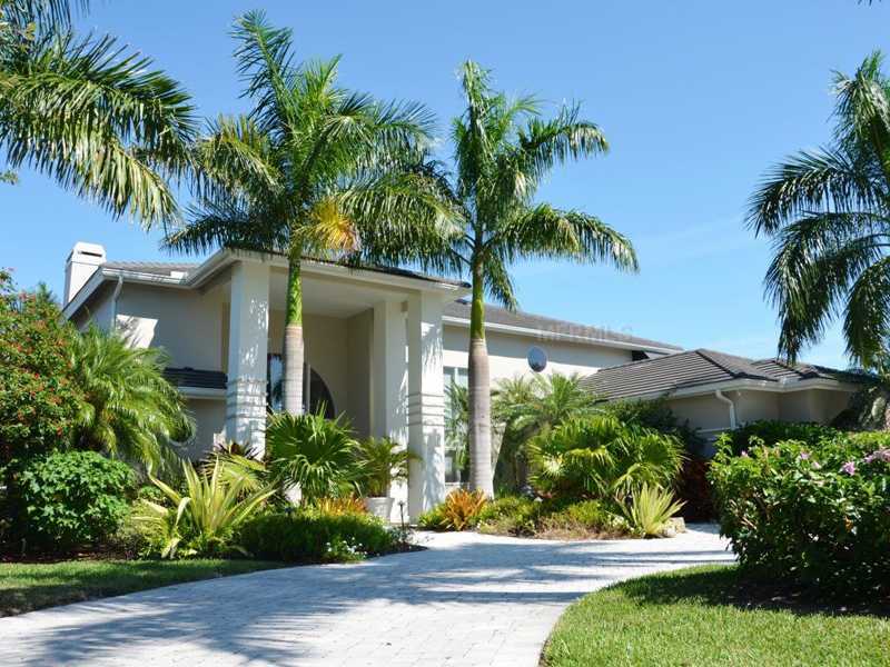 Property Photo:  4171 Las Palmas Way  FL 34238 