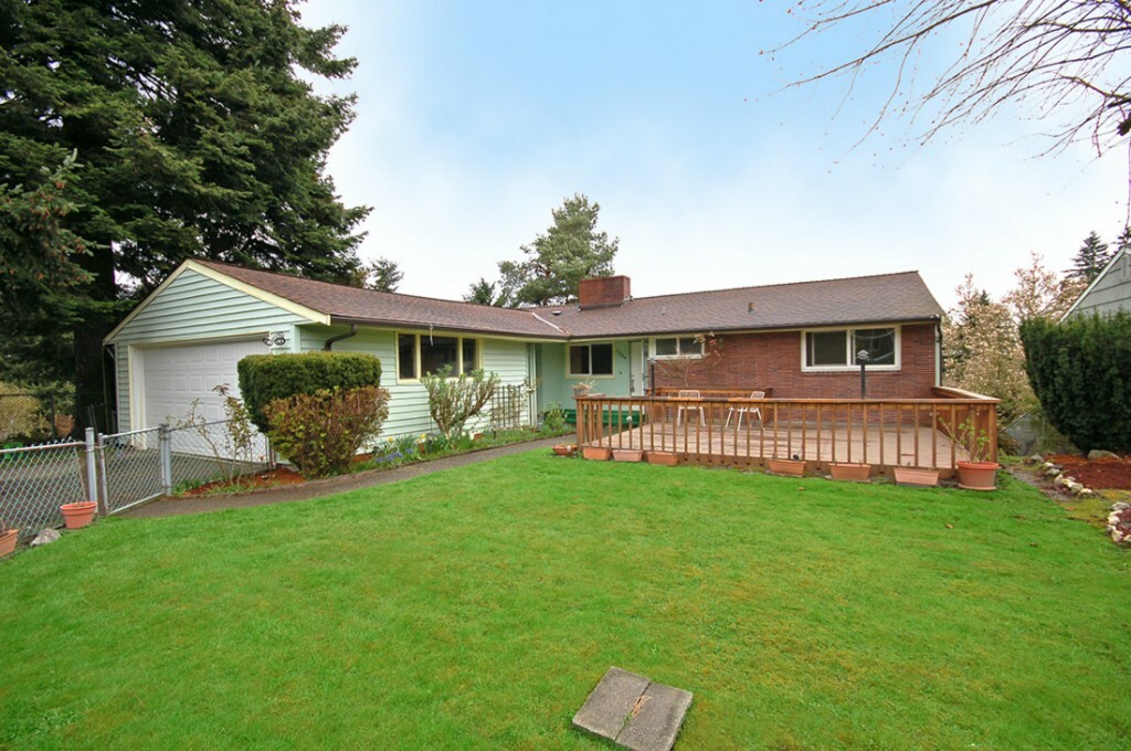 Property Photo:  13324 3rd Ave NE  WA 98125 