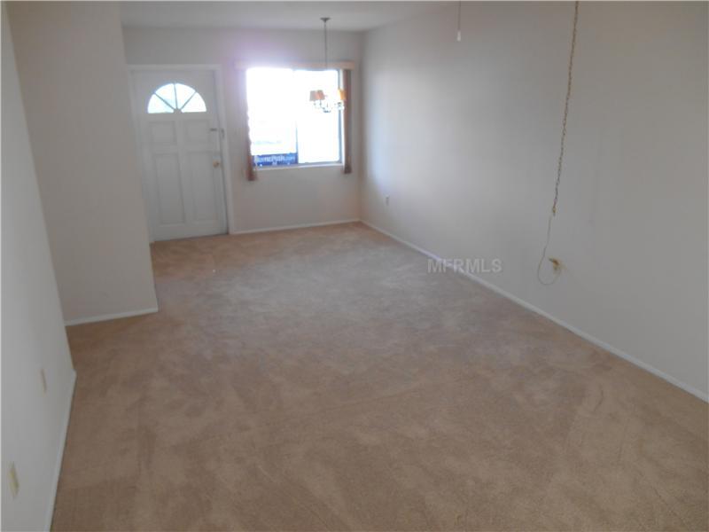 Property Photo: 1852 Sunny Drive F5 FL 34207