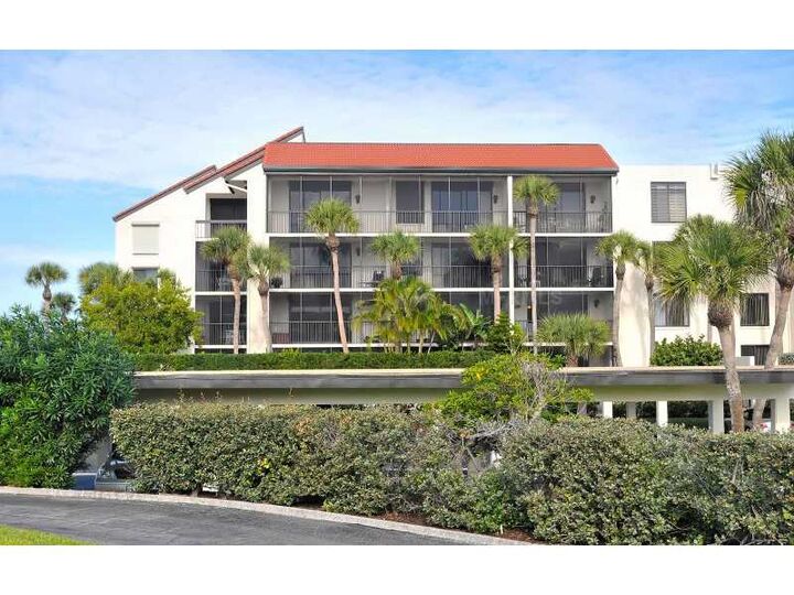 Property Photo: 1965 Gulf Of Mexico Drive G5102 FL 34228