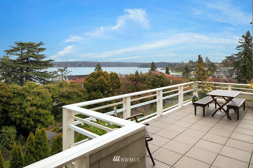 Property Photo: 3222 Sierra Drive S WA 98144