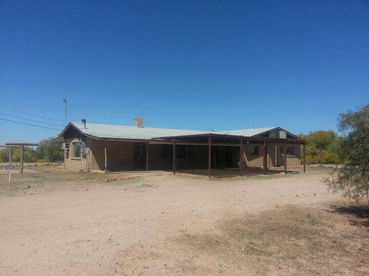 Property Photo:  1465 N Valley Drive  AZ 85120 