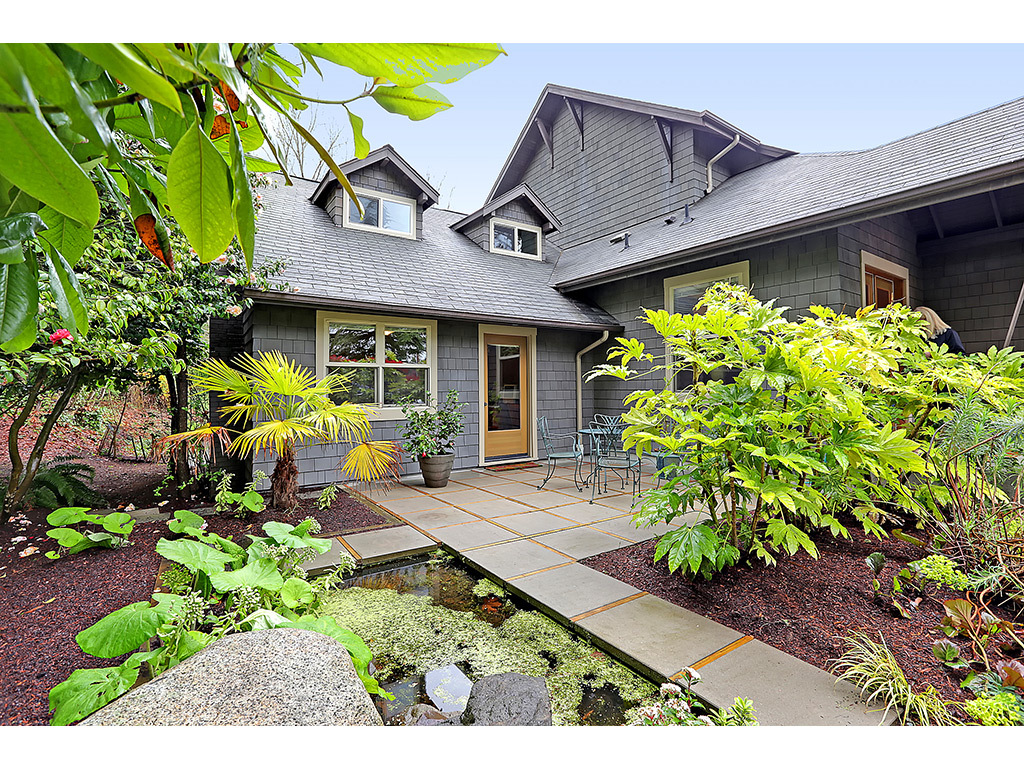 Property Photo: 10250 NE 24th Street WA 98004