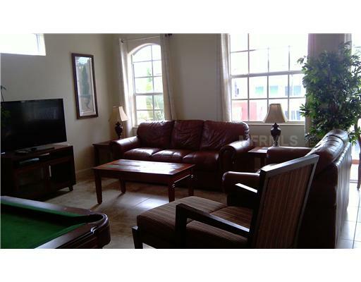 Property Photo:  