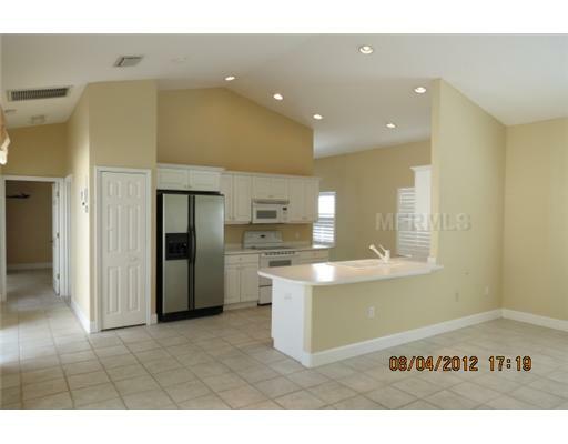 Property Photo:  4511 Murcia Boulevard 8  FL 34238 