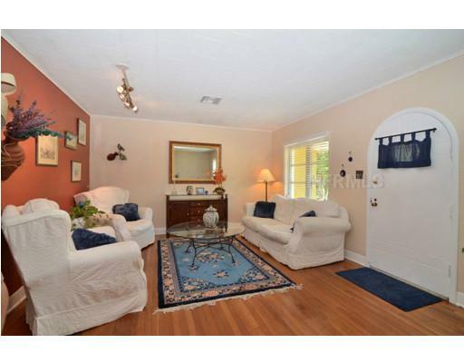 Property Photo:  2912 W Alline Avenue  FL 33611 