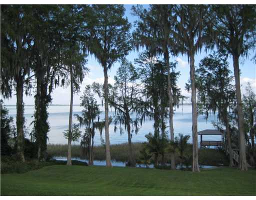 Property Photo:  6831 Lake View Drive  FL 34797 