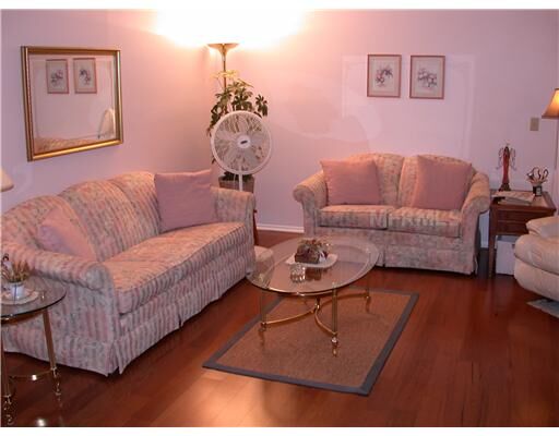 Property Photo: 5572 56th Way N FL 33709