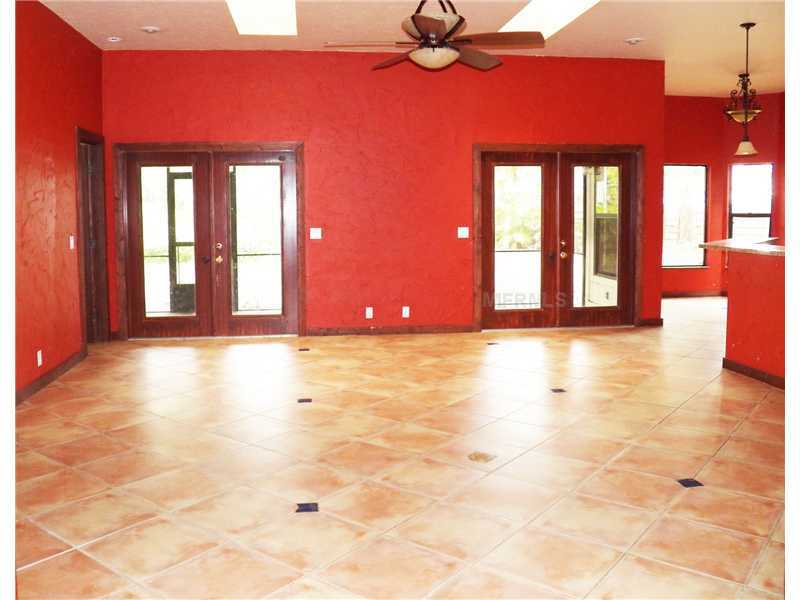 Property Photo:  5037 80th Avenue Plaza E  FL 34243 