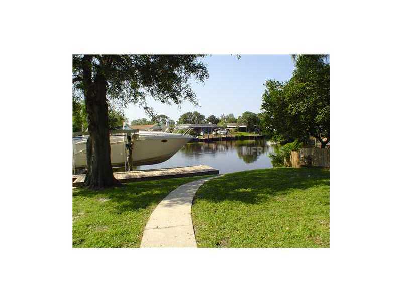 Property Photo:  8706 Driftwood Drive  FL 33615 