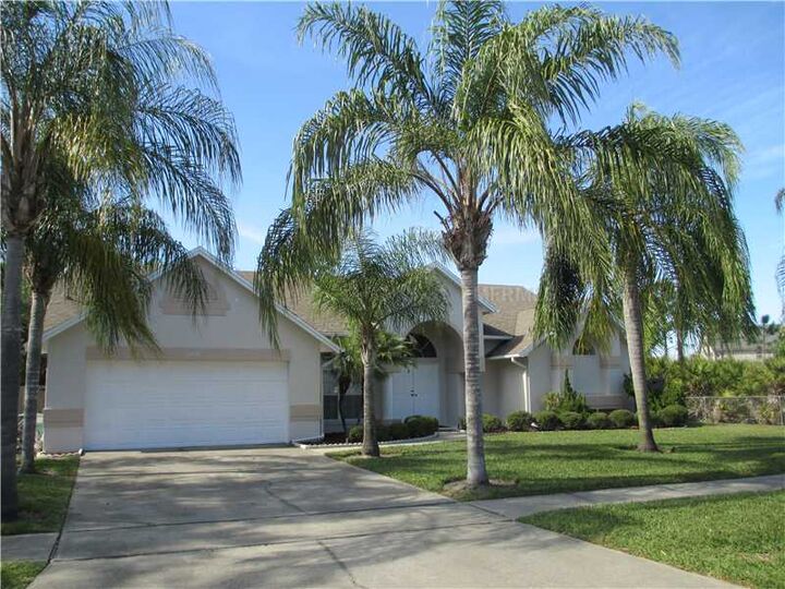 Property Photo:  12404 Braxted Drive  FL 32837 