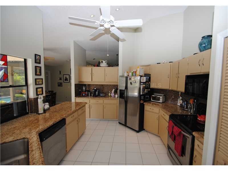 Property Photo:  684 Rosemere Circle  FL 32835 